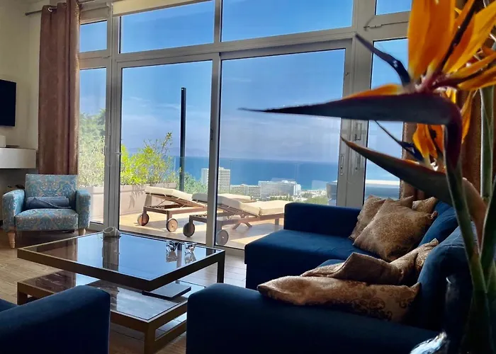 Flyviewflatsgold Privatehottub With Seaview * איקסיה