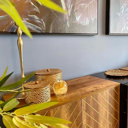 Flyviewflatsgold Privatehottub With Seaview