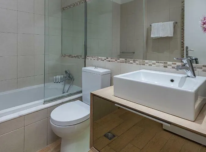 Flyviewflatsgold Privatehottub With Seaview *