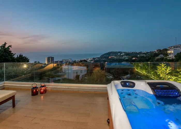 Flyviewflatsgold Privatehottub With Seaview