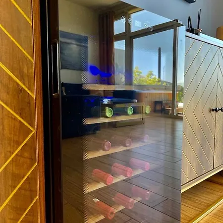 Flyviewflatsgold Privatehottub With Seaview Appartement